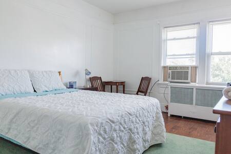 Room in Queens NY  near LGA