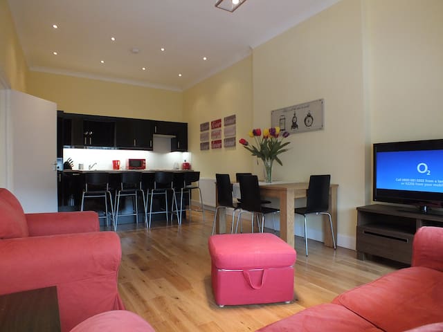 Picardy Place Apartment, Edinburgh.