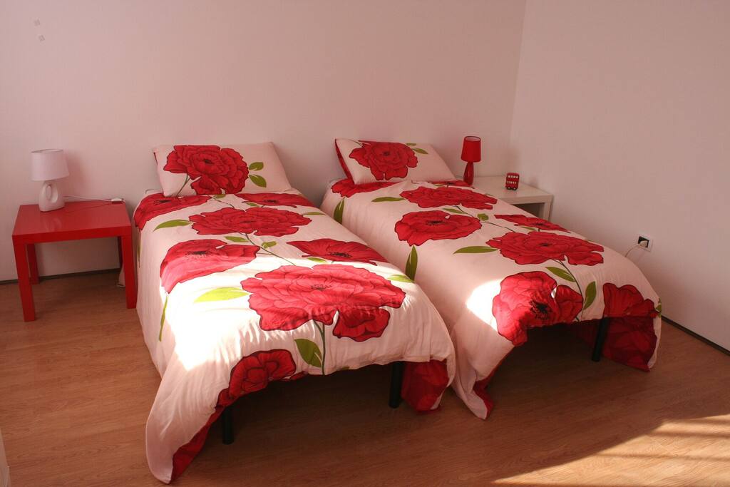 Bedroom 1 detail