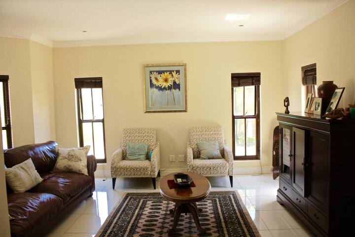 Jambase| Security Estate 1km to Beach Kite Surfing gallery image 3