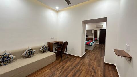 Gulmohar Banaras
A Family Villa