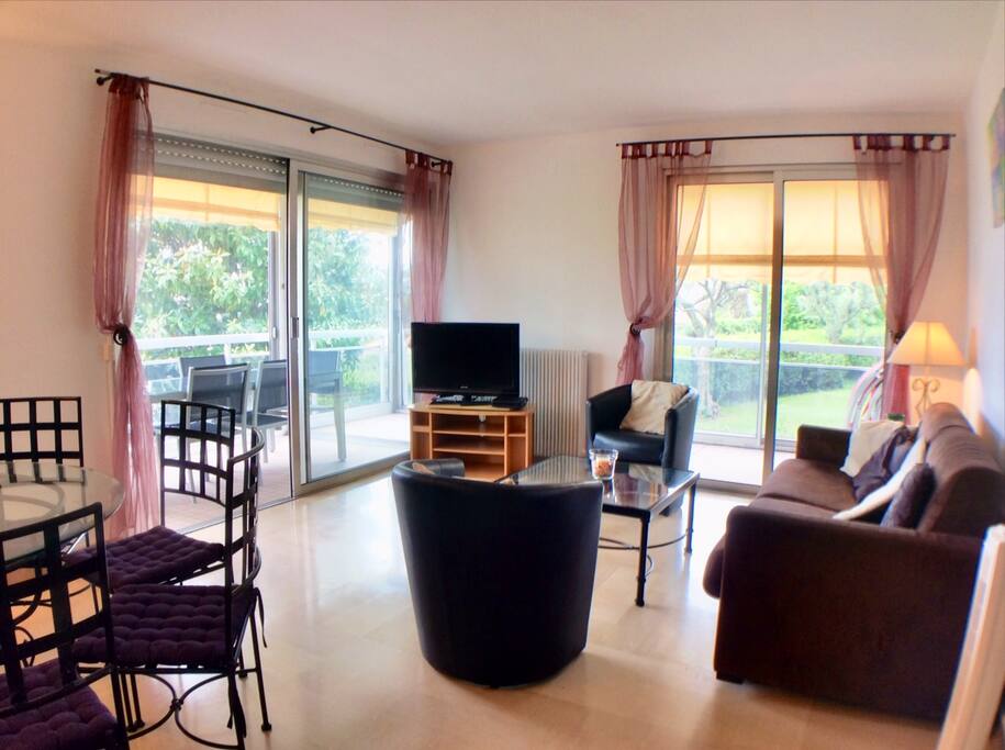 Lounge with terrace