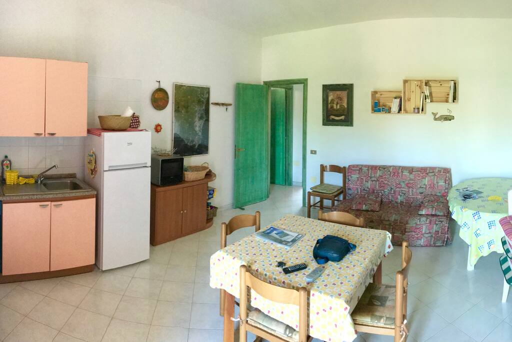 Panoramica ingresso-cucina