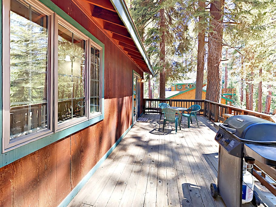 Outdoor dining on the shaded deck