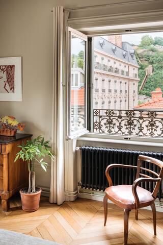 Beautiful Duplex Place d’Ainay/Bellecour 160 m² gallery image 4