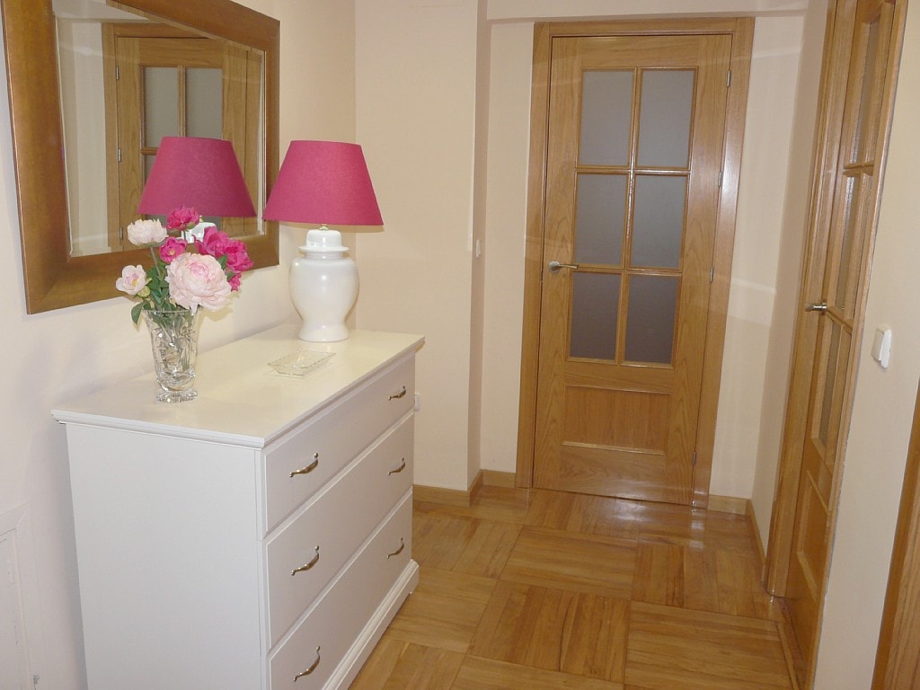 Top Airbnb: Centrally located. Parking.Large private patio in Granada