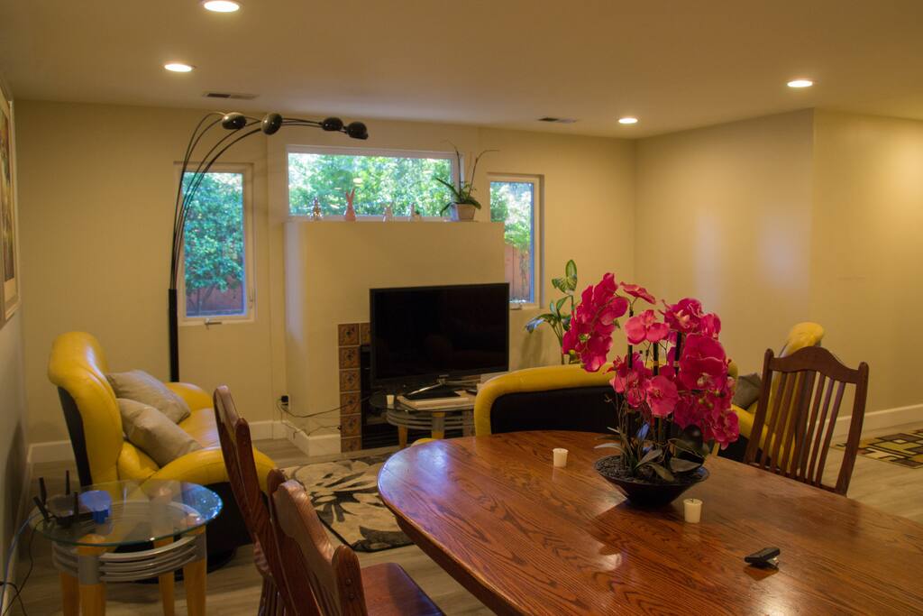 Living Room (LR)