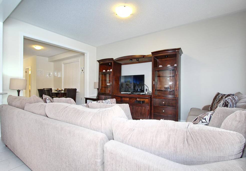 Top 100 Airbnb Rentals 2017 in Brampton, Canada