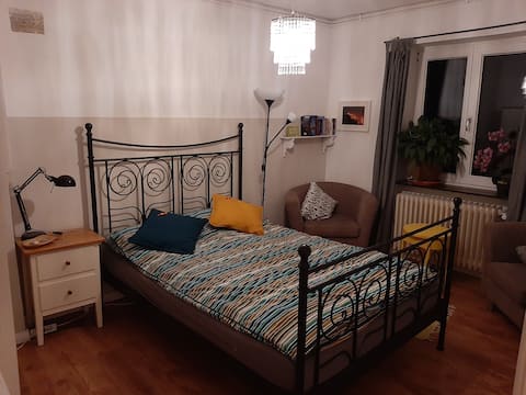 Gemütliche kleine Wohnung mit Hofgarten