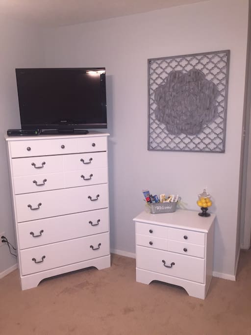 More of the bedroom