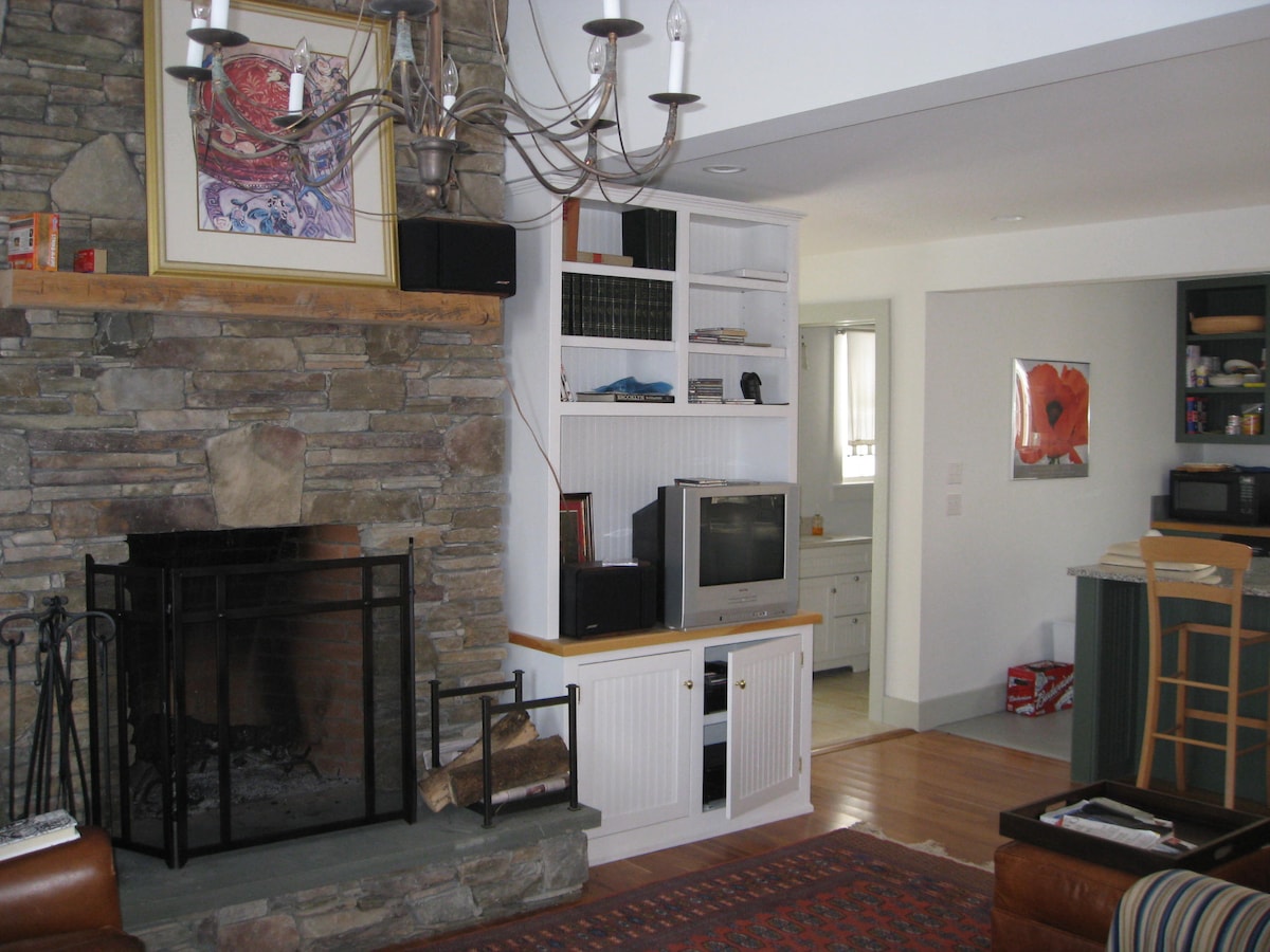 Popular Airbnb listing: Entire home/apt in Cooperstown in Cooperstown / Leatherstocking