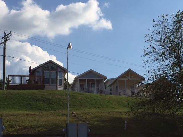 Book Executive Furnished Rentals In Denver North Carolina Usa