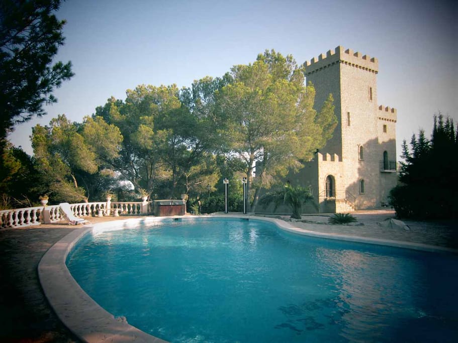 House & pool