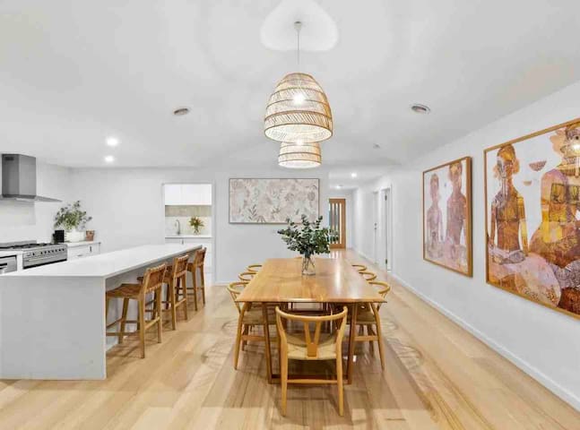 Coastal family home with large outdoor area