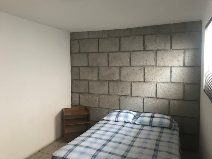 Kamer 2, begane grond.