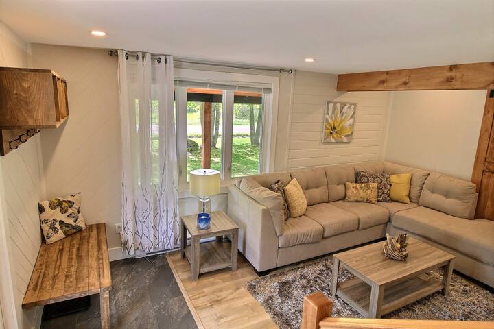 Black Barn Family Beach House gallery image 4