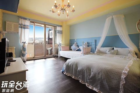 Romantic sea view double room