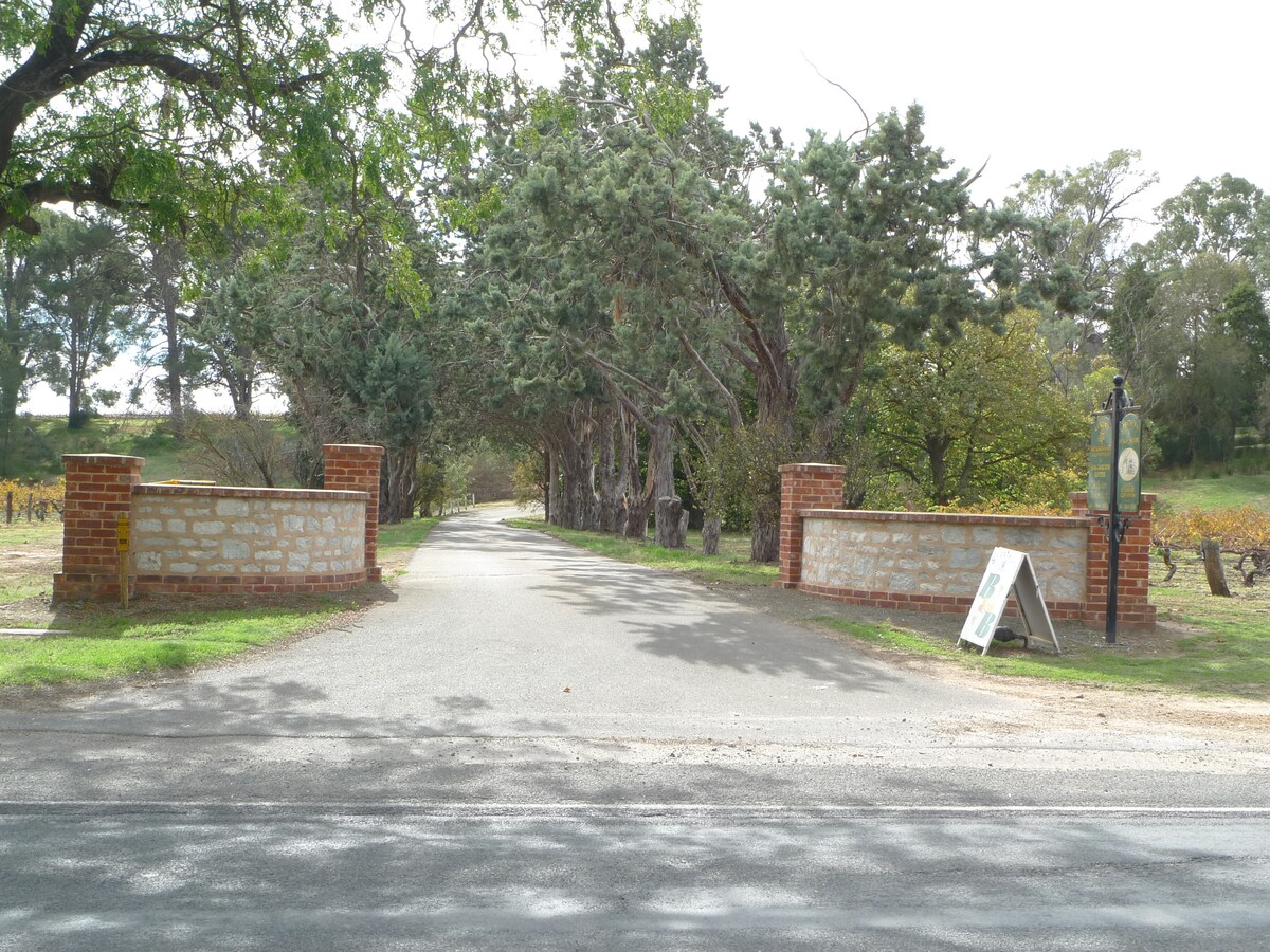 Strathlyn Coach House