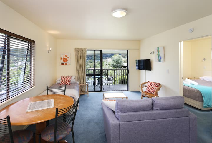 Sunny, Clean, 1 Bdrm Self Contained Cottage - Waiheke Island