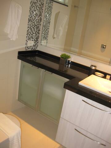 Ipanema 602 gallery image 2