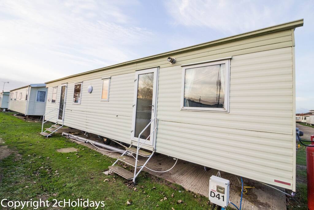 6 berth caravan for hire at California Cliffs Holiday Park