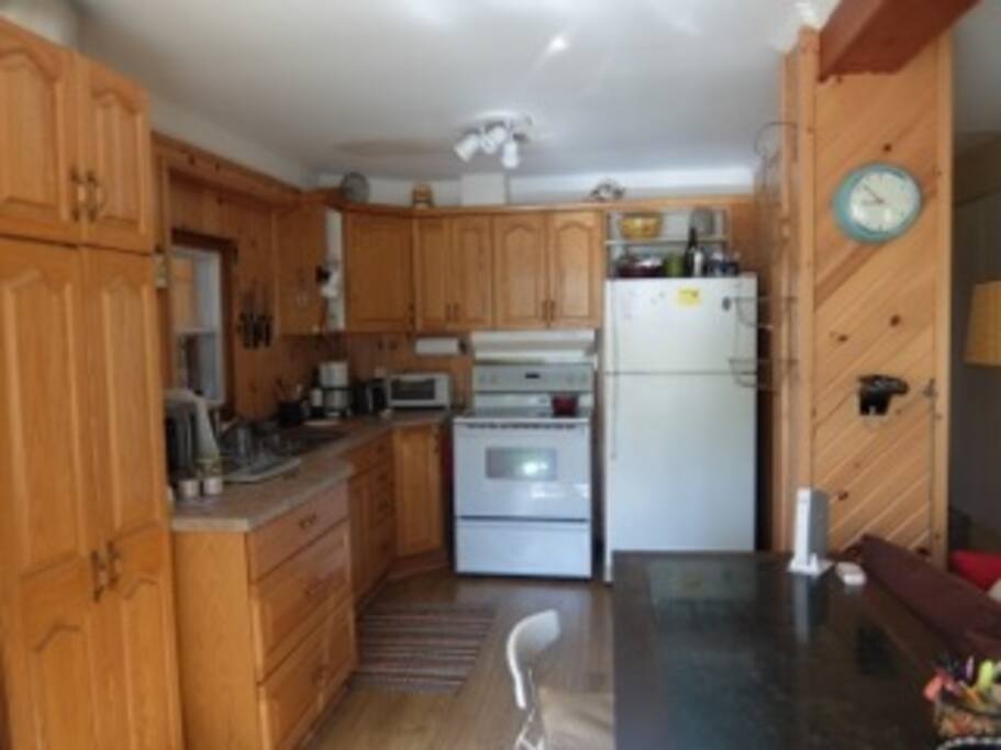 Fully equipped kitchen with plenty of counter space.