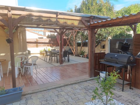 house between sera and mountain