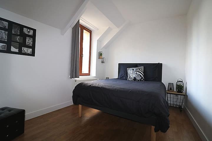 Бела соба 1 кревет во 140*190