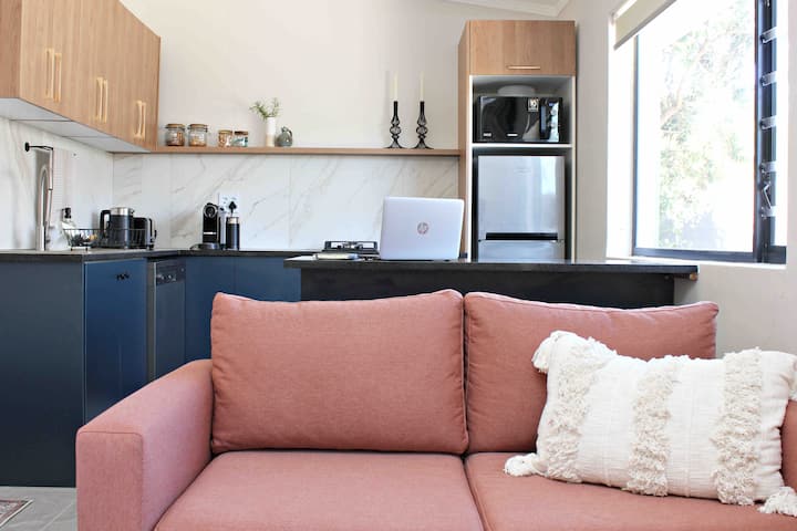 Sunset Stay - Garden Flat - パークランズ