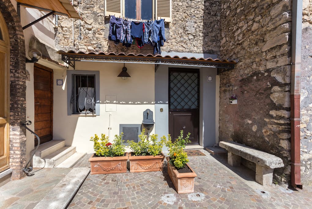 Piazza Chiesa Nuova 2 Cerdomare