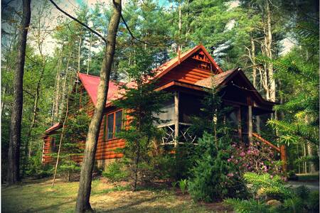 Bear Cabin at Camp Garoga Superior Quality HOT TUB