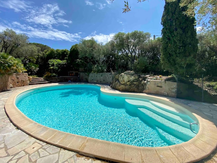 Villa, Piscine Sécurisée, Vue Mer, Plage à 5 Min - Hyères