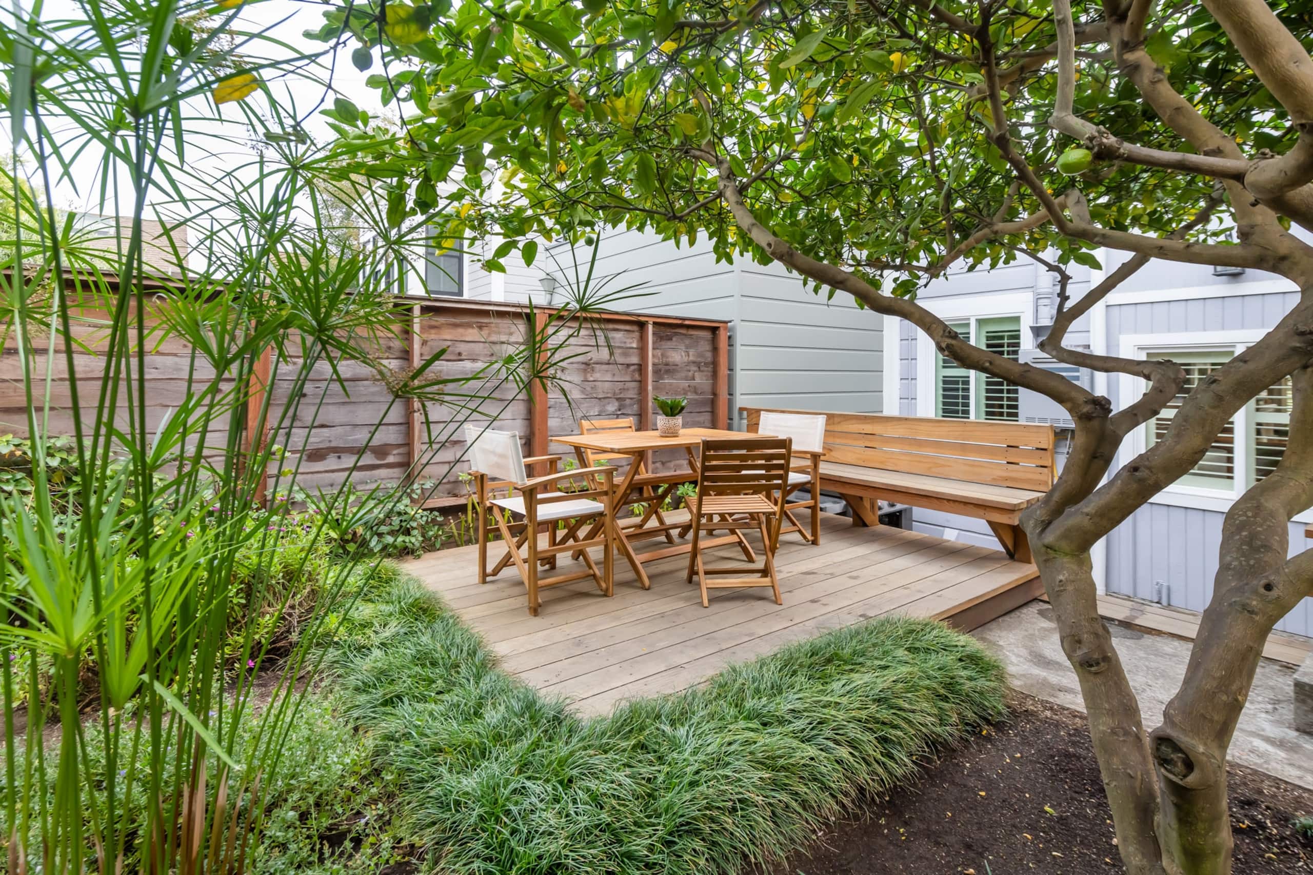 Home in San Francisco · ★4.99 · 2 bedrooms · 2 beds · 1 bath - Image 19