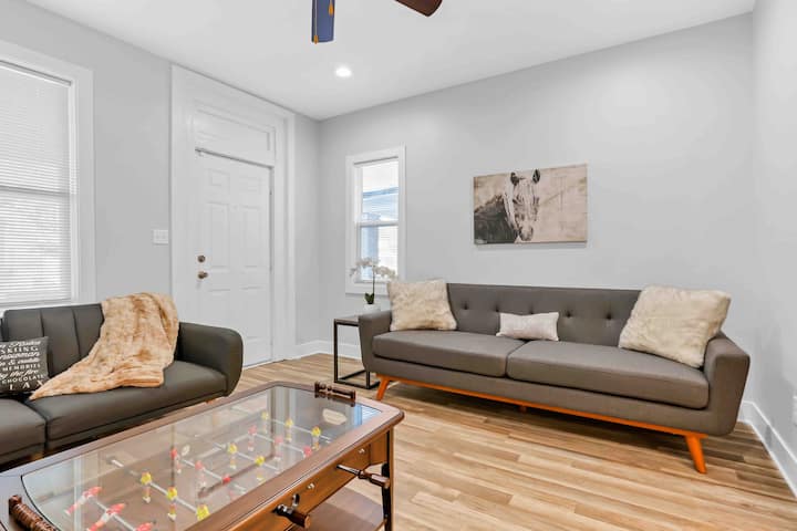 Cheerful - 4 Bedroom Condo Near Downtown - Columbus, OH