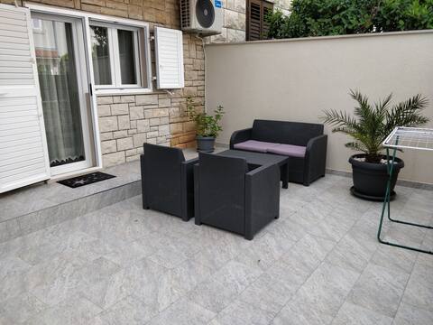 Studio apartman Leo