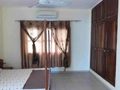 5 room apt: floor and terrace 5 min to the beach