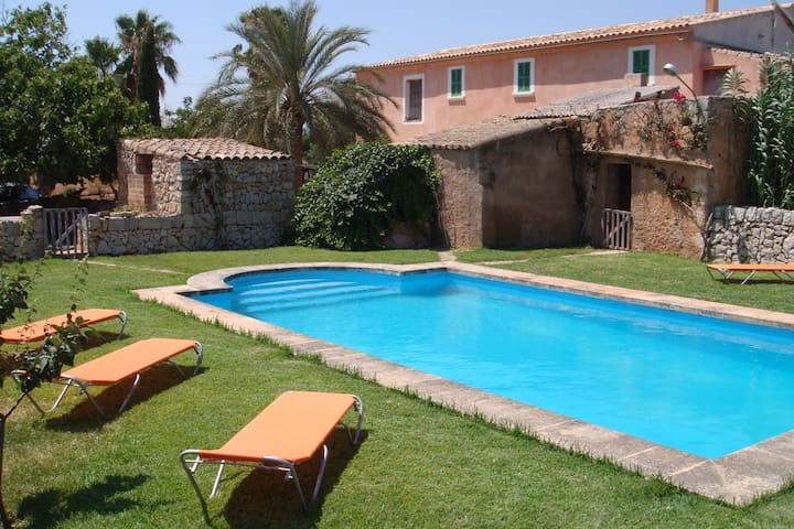 Ca”n Pels Nou-Son Oliver casa antigua mallorquina