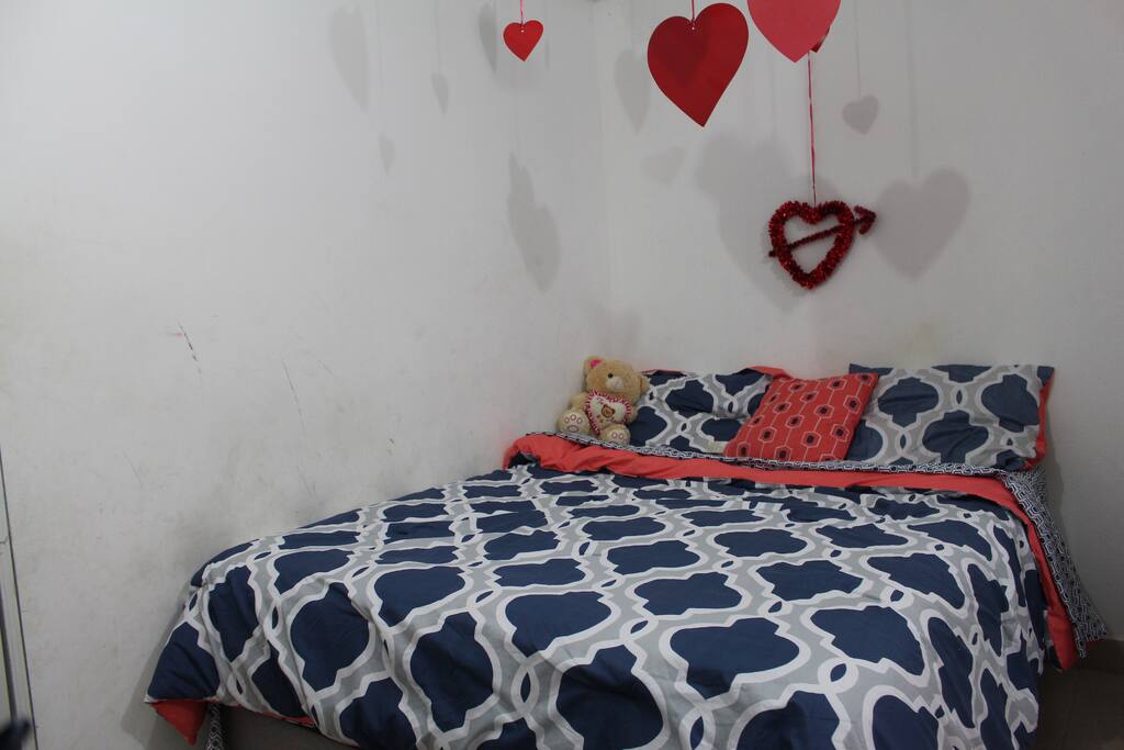 Cama Queen zide Pirlot top