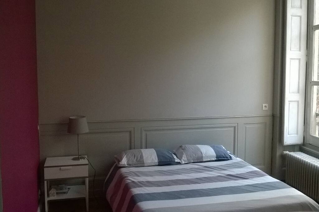 Chambre Rose/Bedroom