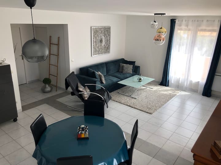 غرفة المعيشة