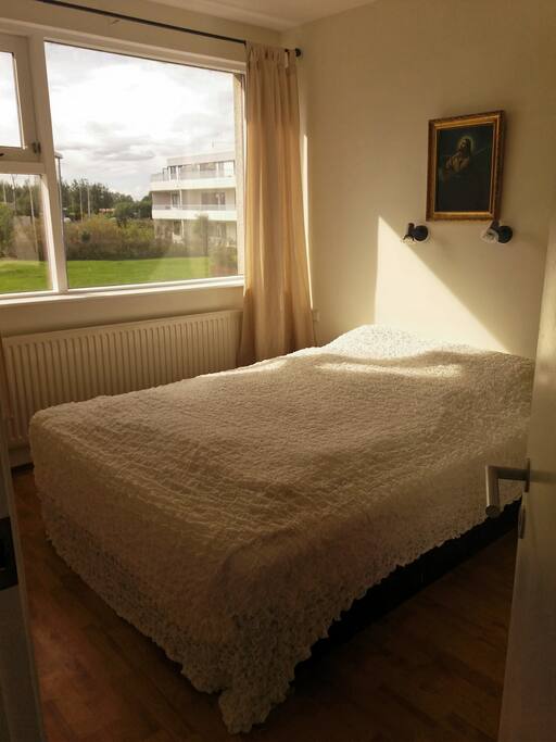 Bedroom - Comfortable 160 cm Double bed