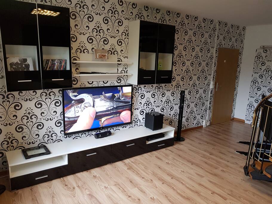 Tv Lounge