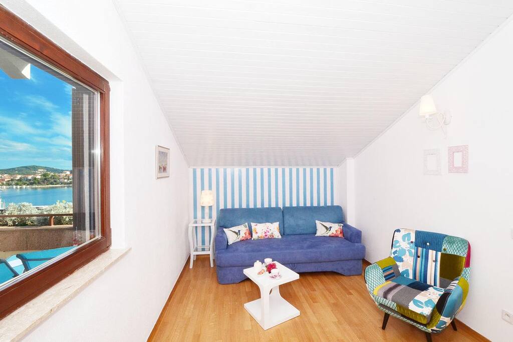 Living room, Surface: 14 m²