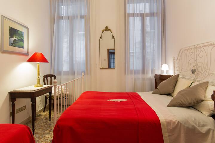 Truly Venice Apartment gallery image 5