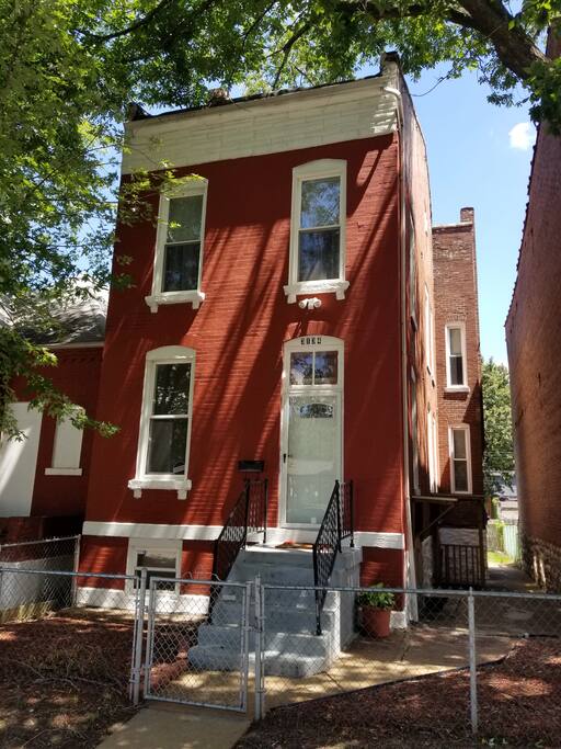Welcome to this Urban Retreat!