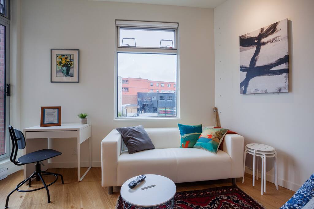 Brad and Ken were super great. They always responded right away, made sure that we had everything we needed with the condo, and were very helpful with pointing out some good spots in town. -Lindsey