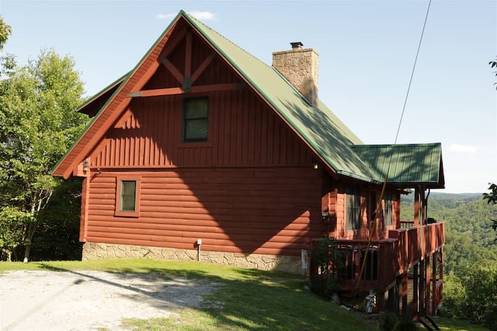 Eagles Nest 4br Cabin W Hot Tub Pool Table Scenic Views Of