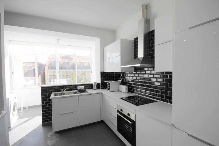 T4 Lisbon Domus 74 by amcf – 5 gallery image 4