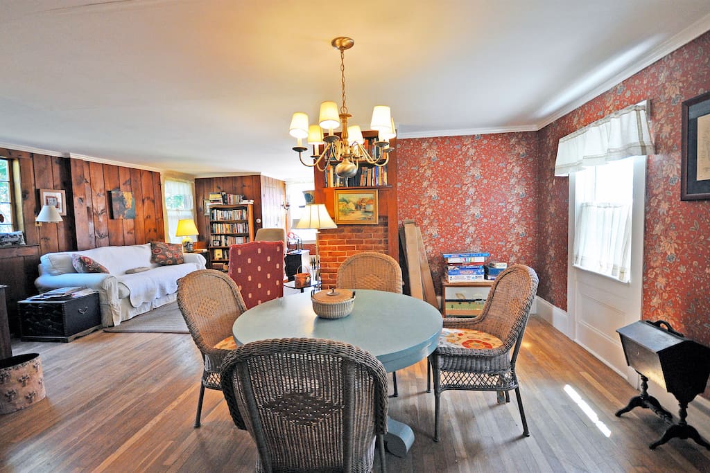 1799 home, walk to beach & dining! Houses for Rent in South Chatham