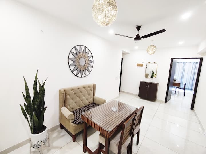 Stylish And Spacious 2bhk - Fortis/medanta/artemis - Gurgaon
